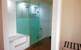 Peninsula Semantan Suites